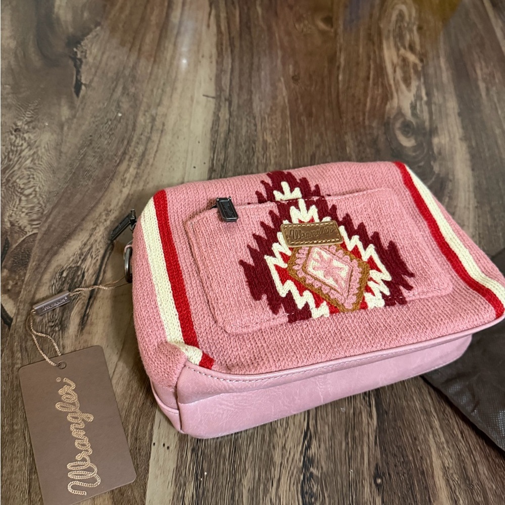 Wrangler Aztec knitted Crossbody Bag new with tag - Picture 2 of 9